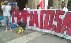  "Prima cosa la casa", nuova campagna con tende in Piazza Garibaldi - Video 
