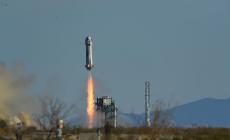  Turismo spaziale: il volo New Shepard concluso con successo, i 6 turisti rientrati a Terra  