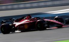 Leclerc in pole a Baku, poi Perez