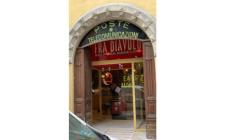 "Le poste di via Melloni, storico palazzo liberty, diventano una pizzeria"