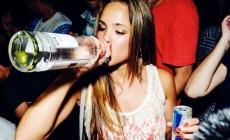 I ragazzi e i festeggiamenti a sorsate di vino dalla bottiglia: la riflessione proposta dal preside  Eramo