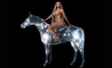 Beyoncé svela la copertina del suo nuovo album:  appare come Lady Godiva