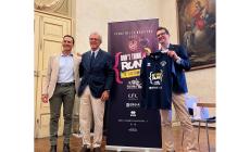 Lanciata la Parma Mezza Maratona 2022:  consegnata la maglia  al sindaco Guerra