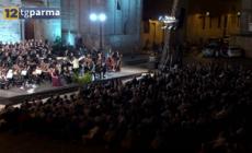 Festival Toscanini, la magia di Piazza Duomo fa da cornice a un successo straordinario - Video