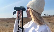 Prosegue la vacanza-fuga di Ilary Blasi in Tanzania lontano dal gossip ma non dai social - Le foto