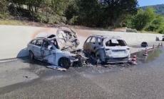 Incidente mortale a Fornovo sull'Autocisa: le due auto carbonizzate - Video
