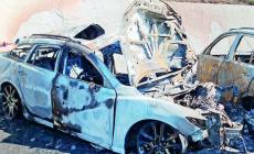 Nel rogo dell'Autocisa: dopo lo scontro muore tra le fiamme un 67enne di Trecasali. Miracolosamente salvo l'altro conducente - Video: le auto carbonizzate