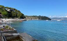 Marina di Carrara, 35enne trovato morto in mare, ipotesi urto contro uno  scoglio 
