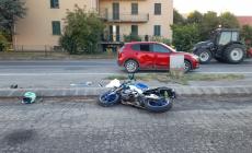 Scontro con un'auto a Sissa: motociclista in rianimazione