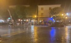 Vernasca, violento temporale si abbatte su "Bascherdeis": danni e auto bloccate nel fango - Video