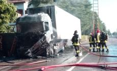 Autotreno in fiamme a Corcagnano:  circolazione ripristinata - Video