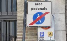 Disabili, quando il segnale (o il posto) gioca a nascondino. «Rebus» in Pilotta e in via Padre Onorio - Foto