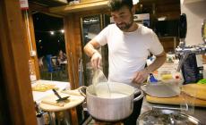 Rispettata la tradizione degli anolini di Ferragosto - Foto