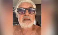 Il maltempo ha distrutto metà Twiga, Briatore: "Gli sfigati esultano "... Video