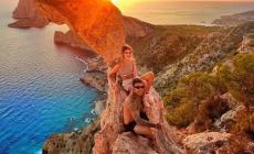 Fedez  e Chiara Ferragni postano un video estremo. Pioggia di critiche:  "cattivo esempio"