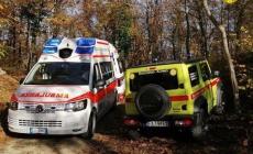 Forte dolore al ginocchio, impossibile proseguire: il Saer soccorre un fungaiolo a Lagdei