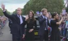William e Harry (con le mogli) riuniti nel nome della nonna - Video