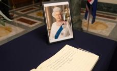 E' ufficiale: i funerali della Regina Elisabetta II il 19 settembre, prima Carlo III farà un tour nei paesi del regno. William e Harry, assieme, con le mogli  a Windsor