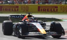Verstappen vince a Monza,  in regime di safety car: fischi del pubblico. Leclerc è secondo - Video: Mattarella saluta il pubblico