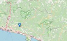 L'Italia trema:  scosse (4.1) in provincia di Genova (avvertita in alta Valtaro e Valparma), sull'Appennino tosco-emiliano, in Sicilia e nelle Marche - "Nessun collegamento"