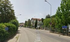 Traversetolo, pedone travolto da un'auto in viale Toscanini: &egrave; grave. Ciclista soccorso a Vignale dopo una caduta