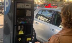 Arrivano 38 parcometri "avanzati" in città: si pagherà con carta di credito anche in modalità contactless