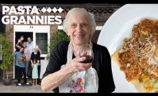 Nonna 96enne di Albareto prepara i tortelli d'erbetta in Inghilterra - Video 