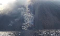 Stromboli: eruzione in corso. Dalle 9,23 di stamattina  imponente colata lavica - Foto e Video