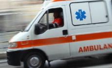 Scontro  tra una moto e una bici in via Traversetolo: un ferito