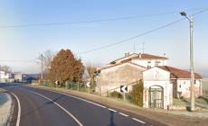 Auto fuori strada alle porte di San Secondo: due feriti, uno è in gravi condizioni. Poco dopo a Fidenza, scontro auto-bici