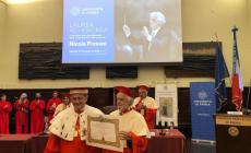 Laurea ad honorem a Nicola Piovani: la "musica pericolosa" e la chiusura al pianoforte - Video Foto