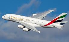 Bimbo nasce in aereo durante il volo Tokyo-Dubai