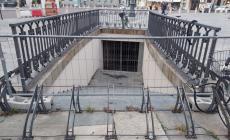 Ripulita la scalinata dell'ex Cobianchi