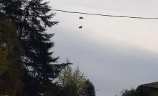 Shoefiti in piazza a San Michele Tiorre: spaccio o scherzo (di cattivo gusto)?