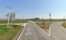 Incidente a Roncopascolo, una delle auto si ribalta: un ferito