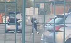  Blitz al centro di raccolta di via Lazio: 4 multati per abbandono di rifiuti