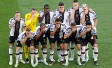 Germania &laquo;silenziata&raquo;: per protesta i giocatori con la mano davanti alla bocca