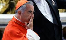 Il cardinale Becciu in chat: "Il Papa vuole la mia morte"