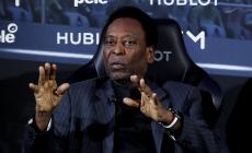 Pelé cerca di tranquillizzare tutti: "Sono forte, con tanta speranza e continuo il trattamento di sempre" 