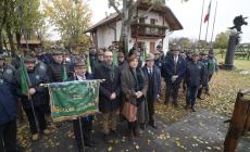 Un gruppo alpini dedicato al grande inviato di guerra, il parmigiano Egisto Corradi - Le foto