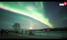 L'aurora boreale che illumina i cieli dell'Artico è splendida - Video