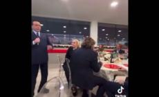 Berlusconi ai calciatori del Monza: "Se vincete vi faccio arrivare un pullman di t***e" - Video