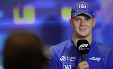 Mick Schumacher divorzia dalla Ferrari e riparte dalla Mercedes 