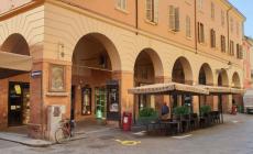 Aggressione omofoba in piena movida