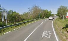 Scontro frontale fra due auto a Viazzano: morta una donna