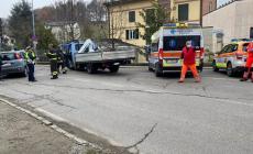 Scontro auto-camioncino a Traversetolo: 88enne al Pronto soccorso - Le foto