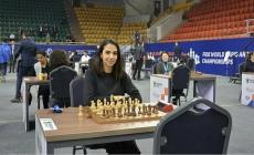 Campionessa di scacchi senza velo al mondiale in Kazakistan