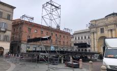 Concerto di Capodanno, il palco in piazza Garibaldi prende forma