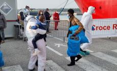 "Accogliere i migranti (il più piccolo di soli 17 giorni): condividere la speranza di un futuro migliore"- Foto