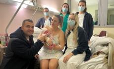 Lara, la prima nata del 2023 all'ospedale di Vaio
